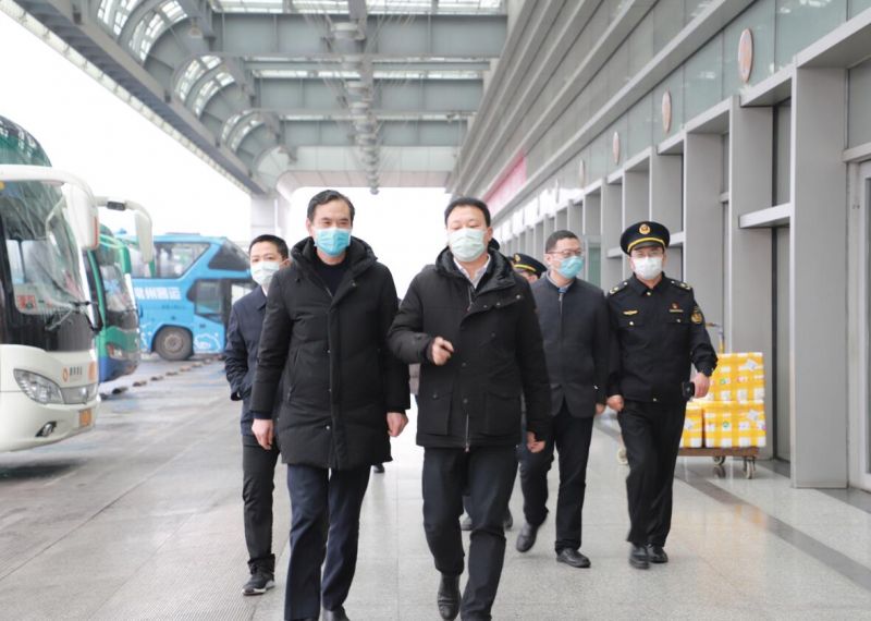 局領(lǐng)導(dǎo)至常州汽車站開展節(jié)前一線服務(wù)窗口走訪和安全、防疫督查
